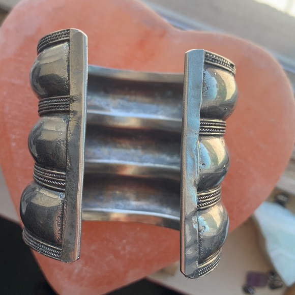 Free people brass cuff preowned - Picture 5 of 11